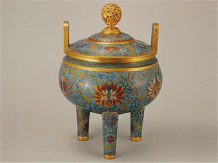  掐丝珐琅三足盖鼎 清乾隆（1736-1795年）
