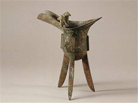  兽面纹爵 商（约前16-前11世纪）